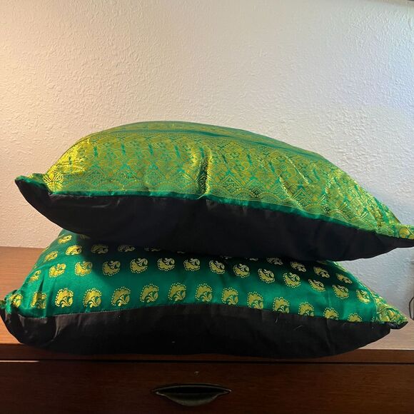 Large Square Pillows, Green Gold, Floor Pouf, 20" x 20" inch - Picture 5 of 7